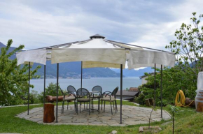 Apartment with garden and garage, beautiful lake view - Larihome Consiglio Di Rumo